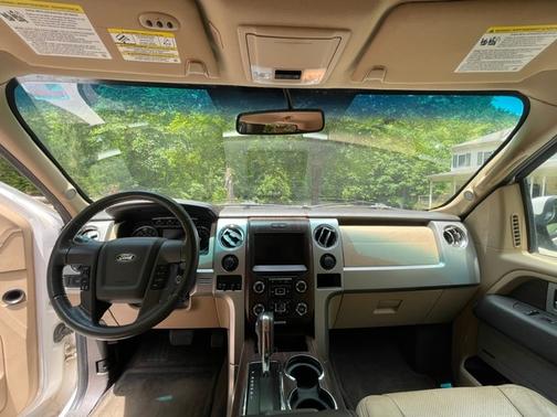 White 2013 Ford F-150 Lariat