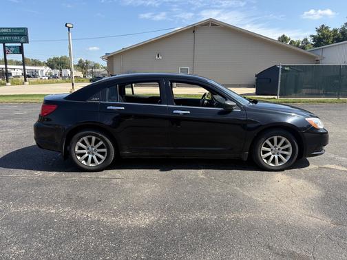 2011 Chrysler 200 Limited