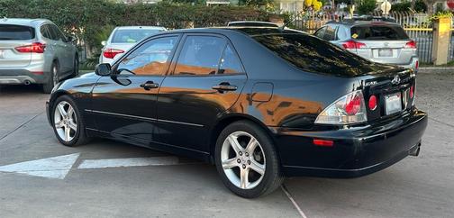 Black 2001 Lexus IS 300 Base