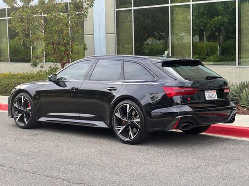 Black 2021 Audi RS 6 Avant 4.0T