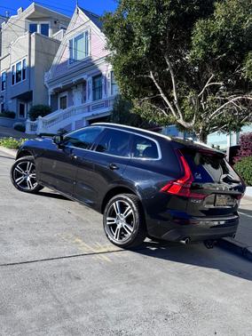 2018 Volvo XC60 T6 Momentum