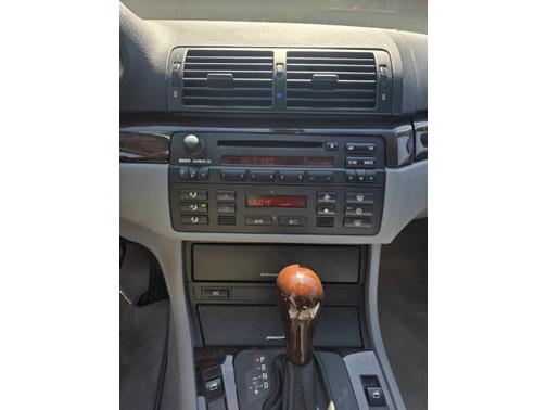 Silver 2003 BMW 325 i