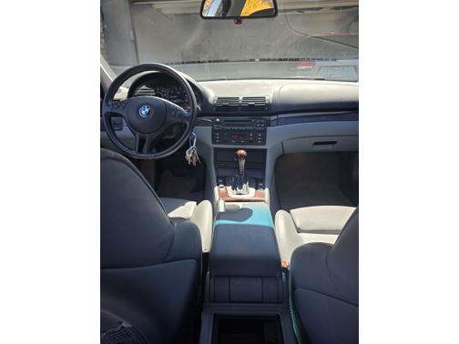 Silver 2003 BMW 325 i