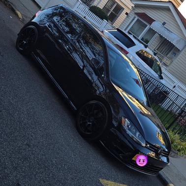 2015 Volkswagen Golf R 4-Door