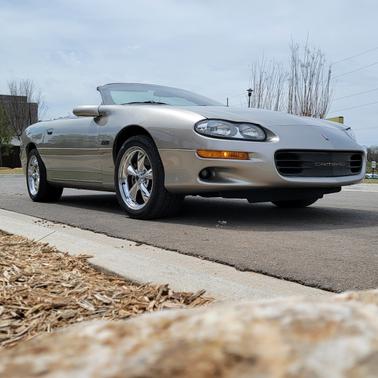 Gold 2001 Chevrolet Camaro Z28