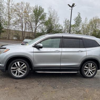 Silver 2017 Honda Pilot Touring