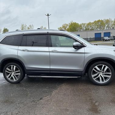 Silver 2017 Honda Pilot Touring