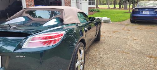 2008 Saturn Sky Red Line