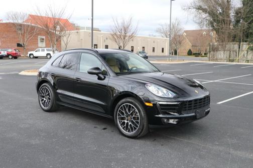 2018 Porsche Macan Macan Sport Edition