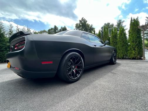 2015 Dodge Challenger SRT Hellcat
