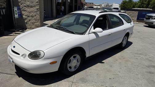 1996 Ford Taurus GL