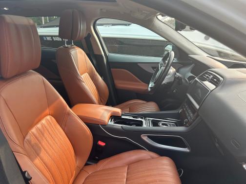 2019 Jaguar F-PACE 30t Portfolio