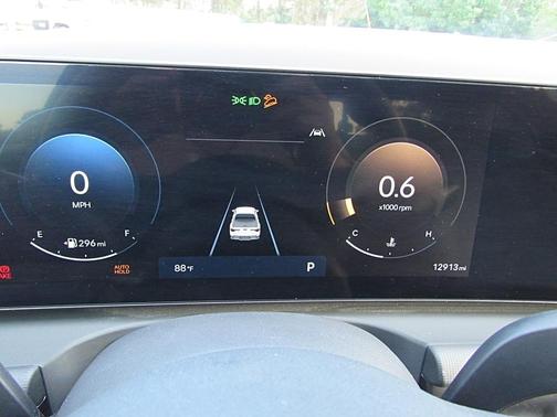 White 2025 Hyundai SANTA CRUZ SEL Activity