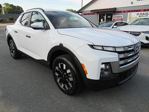 White 2025 Hyundai SANTA CRUZ SEL Activity
