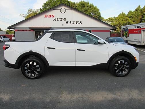 White 2025 Hyundai SANTA CRUZ SEL Activity