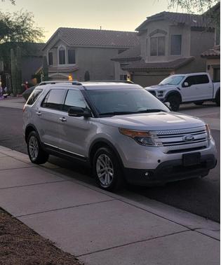 Gray 2013 Ford Explorer XLT
