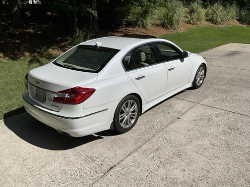 2013 Hyundai Genesis 3.8