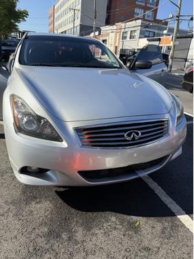 2014 INFINITI Q60 Base