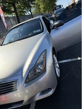 2014 INFINITI Q60 Base
