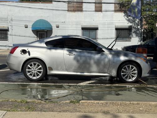 2014 INFINITI Q60 Base