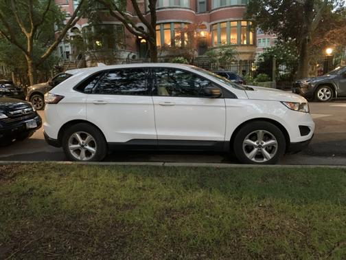 White 2016 Ford Edge SE