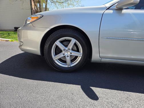 Silver 2002 Toyota Camry XLE