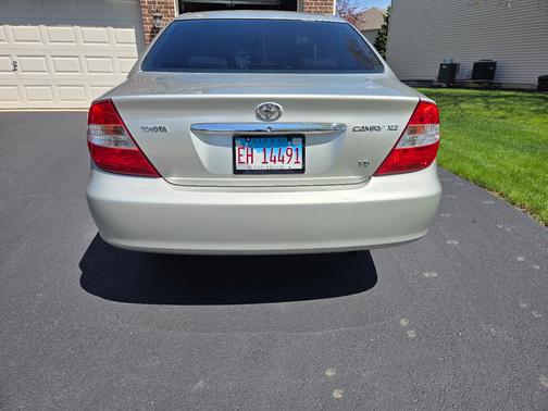 Silver 2002 Toyota Camry XLE