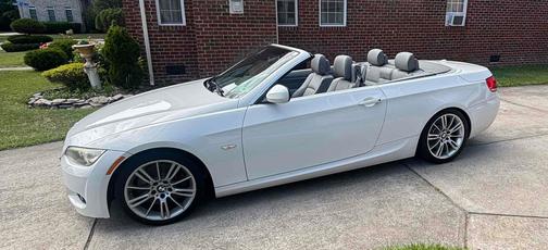 White 2010 BMW 335 i