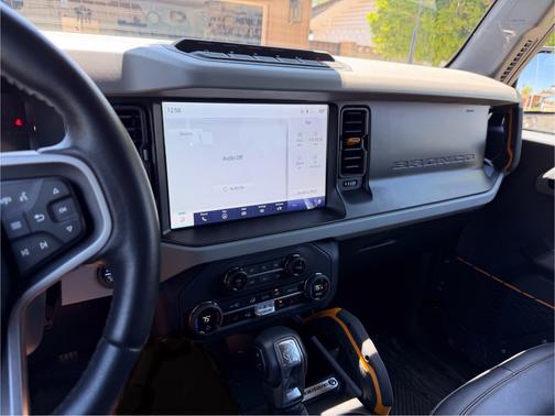 White 2023 Ford Bronco Badlands Advanced