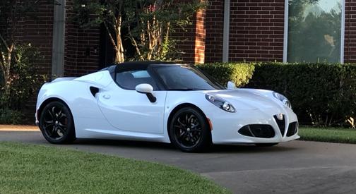 2016 Alfa Romeo 4C Spider Base