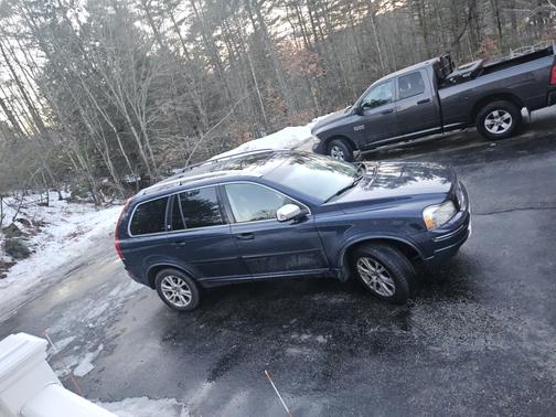 Blue 2014 Volvo XC90 3.2