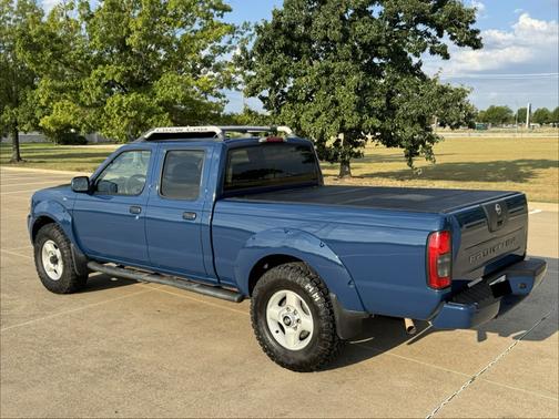 Blue 2002 Nissan Frontier SE Crew Cab