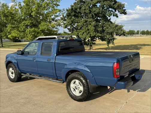 Blue 2002 Nissan Frontier SE Crew Cab