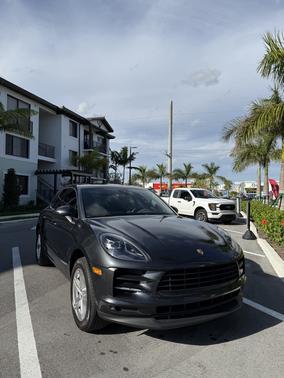 2020 Porsche Macan Macan S