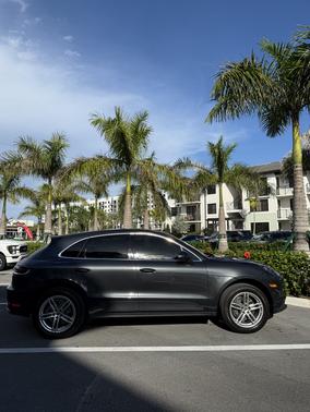 2020 Porsche Macan Macan S