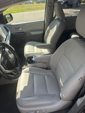2019 Toyota Sienna XLE Premium
