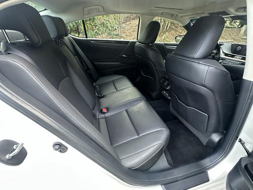 White 2021 Lexus ES 350 Base