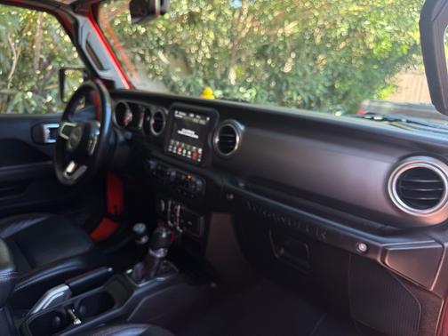 Orange 2018 Jeep Wrangler Unlimited Rubicon