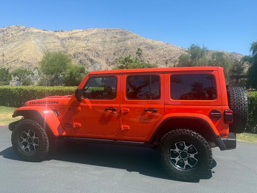 Orange 2018 Jeep Wrangler Unlimited Rubicon