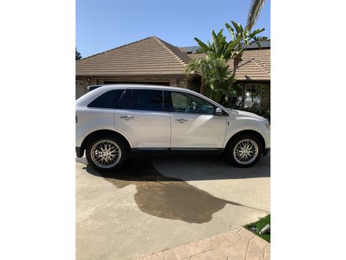 2015 Lincoln MKX Base