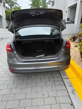 Gray 2017 Ford Focus SE