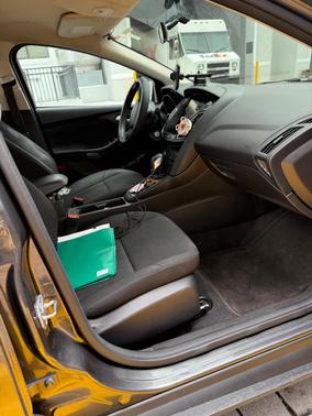 Gray 2017 Ford Focus SE