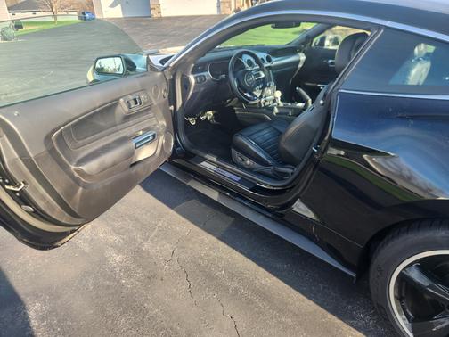 Black 2020 Ford Mustang Bullitt
