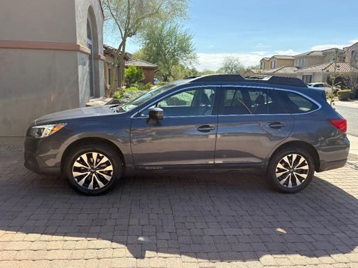 Gray 2015 Subaru Outback 2.5i Limited