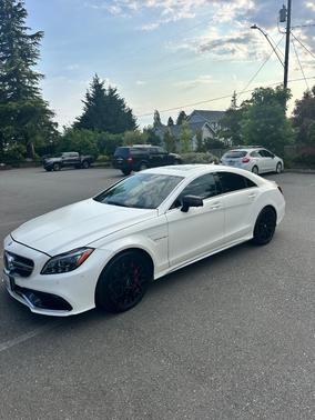 White 2015 Mercedes-Benz CLS-Class CLS 63 AMG S-Model 4MATIC