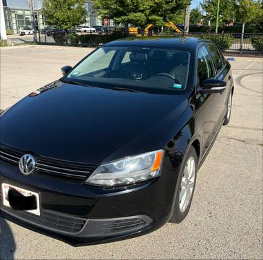 Black 2014 Volkswagen Jetta Auto SE