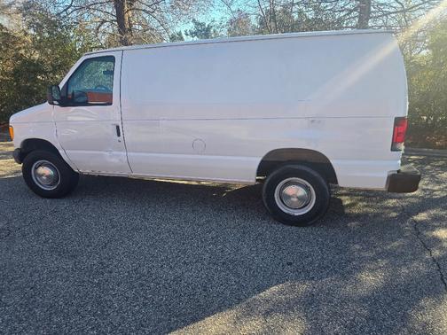 2006 Ford E250 Base