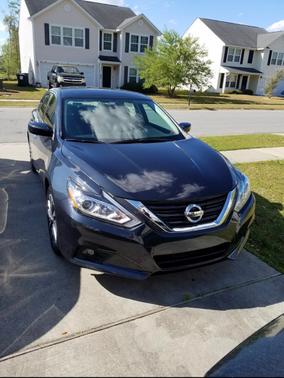 Blue 2017 Nissan Altima 2.5 SV