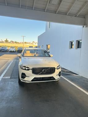 2022 Volvo XC60 B5 Inscription