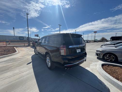 Black 2021 Chevrolet Suburban Premier